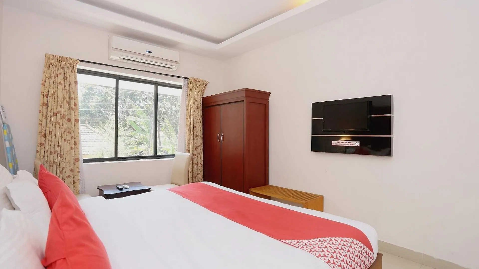 Super Townhouse Dona Castle Hotel Kollam India