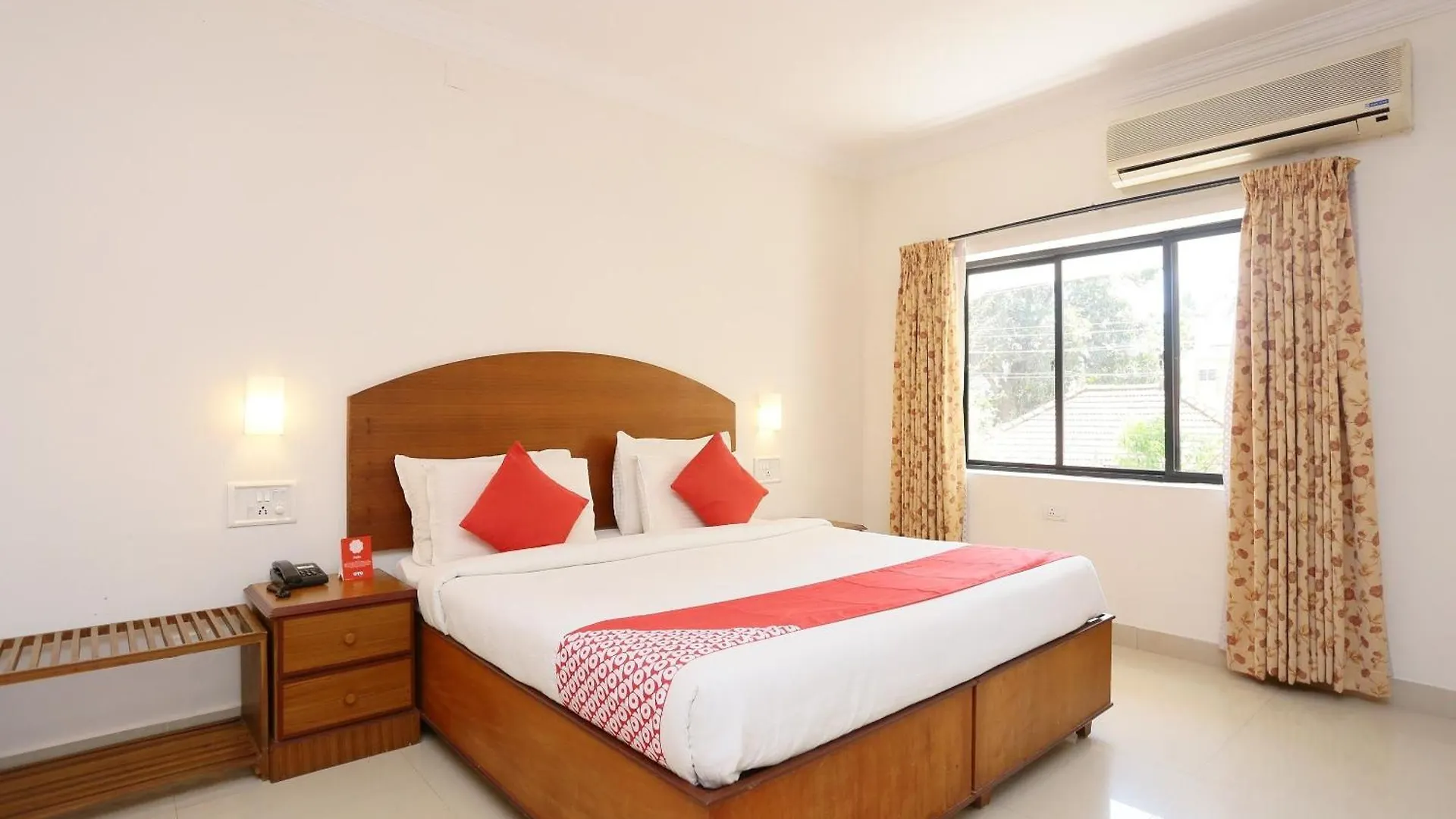 Super Townhouse Dona Castle Hotel Kollam 3*,