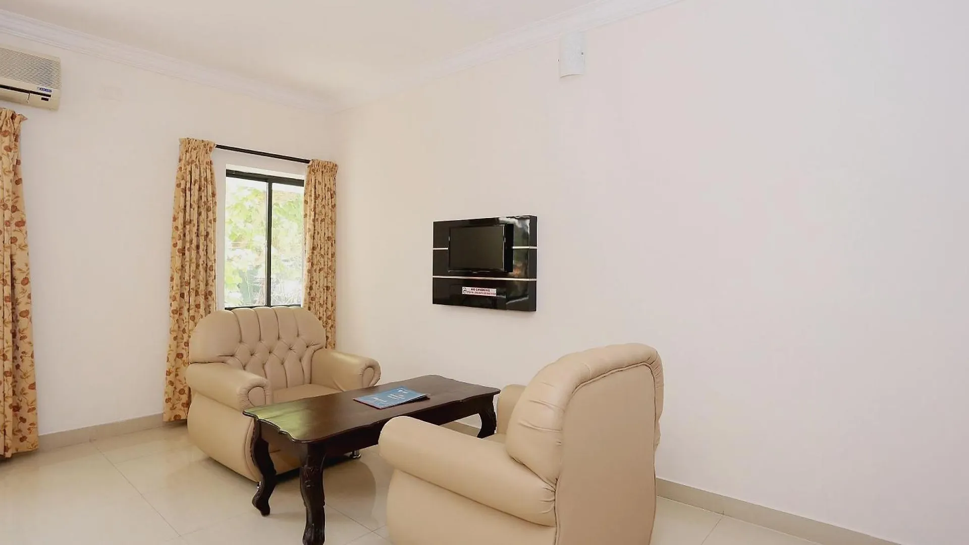Super Townhouse Dona Castle Hotel Kollam 3*,