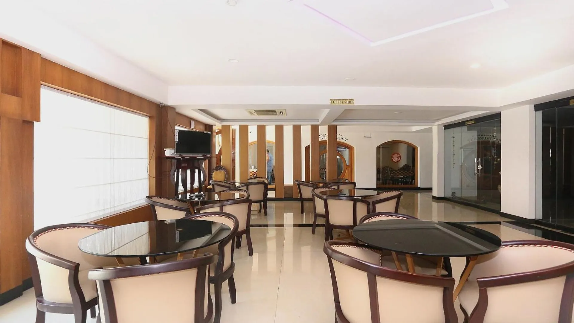 Super Townhouse Dona Castle Hotel Kollam
