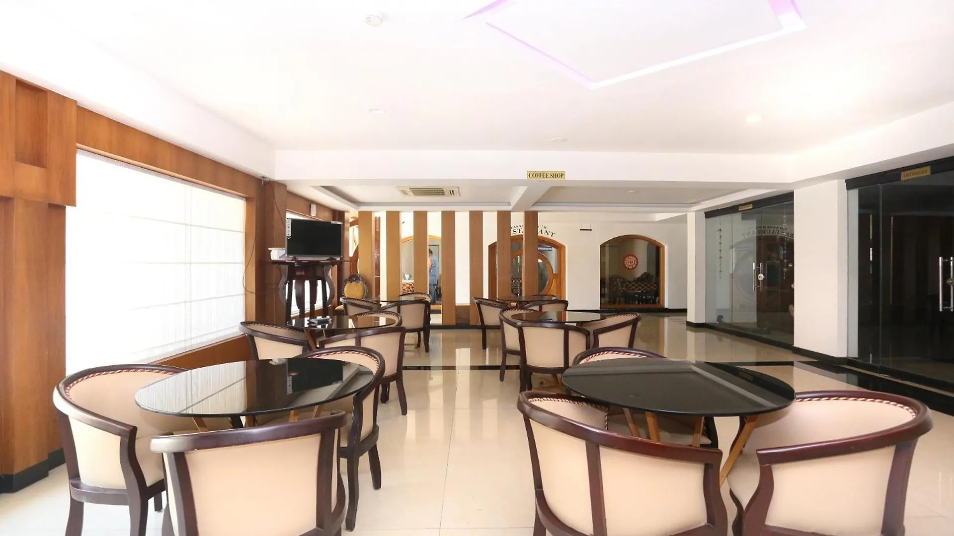 Super Townhouse Dona Castle Hotel Kollam India