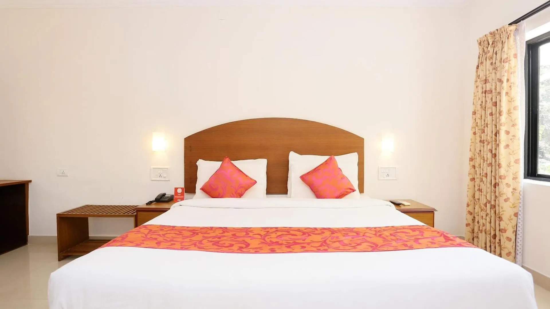 Super Townhouse Dona Castle Hotel Kollam