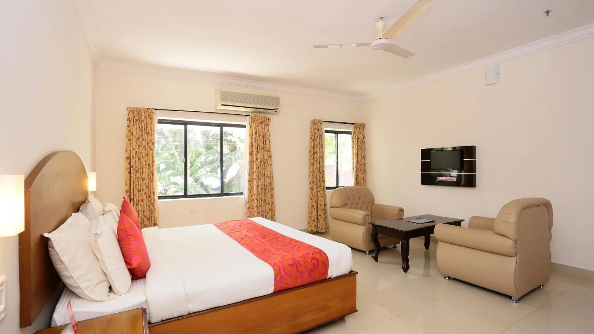 Super Townhouse Dona Castle Hotel Kollam