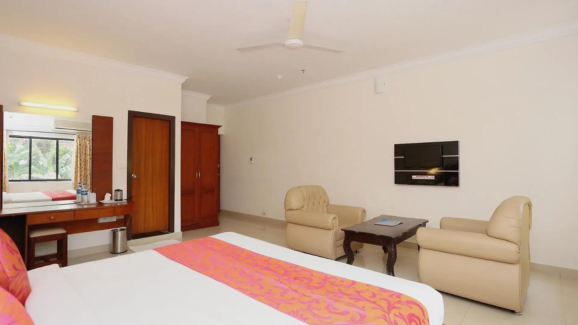 ***  Super Townhouse Dona Castle Hotel Kollam India